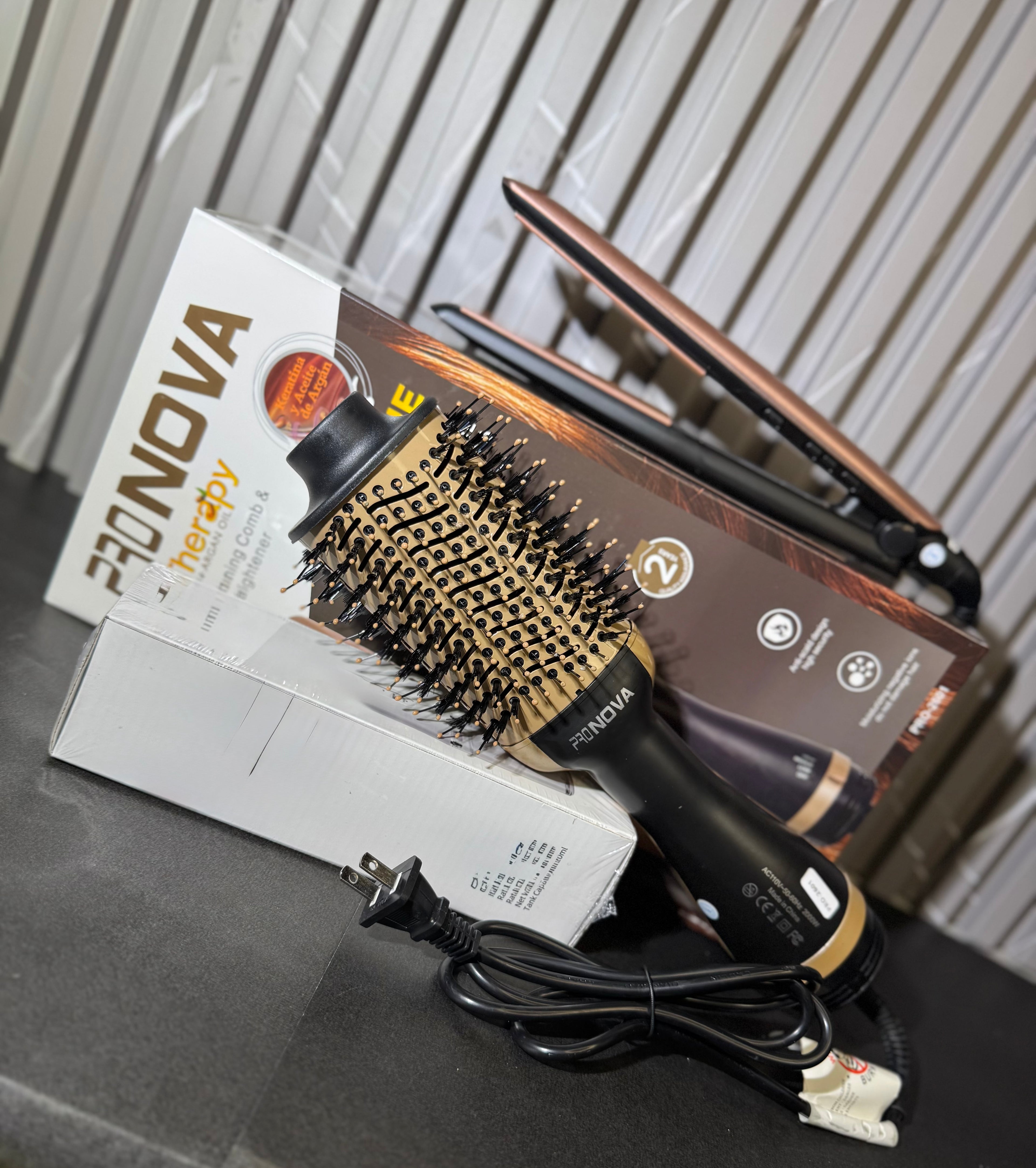 Cepillo Secador + Plancha PRO NOVA – Shine Therapy (Aguacate y Macadamia)